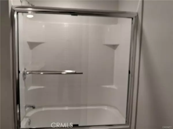 Reseda (los Angeles), CA 91335,7343 Reseda Boulevard #303