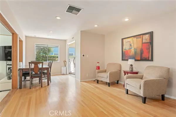Granada Hills (los Angeles), CA 91343,10022 Gothic Avenue