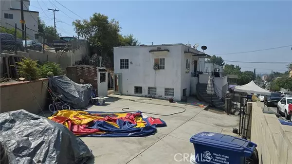 Los Angeles, CA 90063,1022 Geraghty Avenue