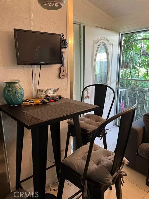 Newhall (santa Clarita), CA 91321,23450 Newhall Avenue #40