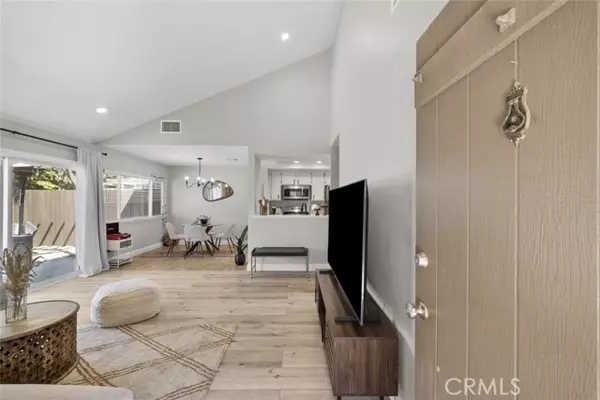 Simi Valley, CA 93065,2019 Covington Avenue