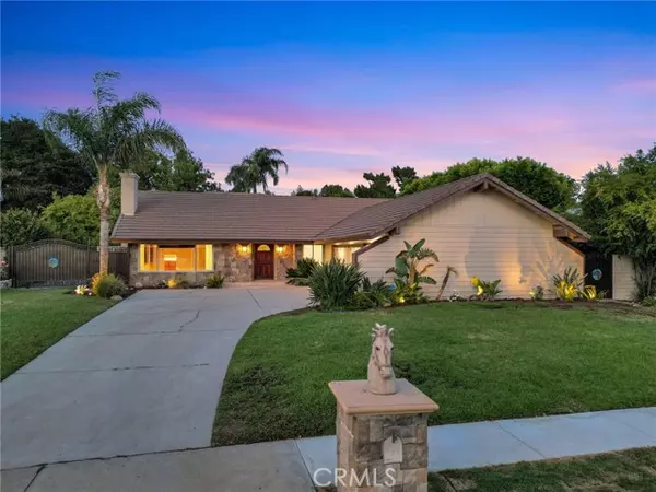 10938 Remmet Avenue, Chatsworth (los Angeles), CA 91311