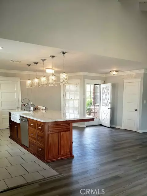 10434 Hillview Avenue, Chatsworth (los Angeles), CA 91311