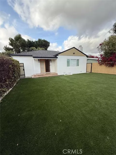 Woodland Hills (los Angeles), CA 91367,22539 Dolorosa Street