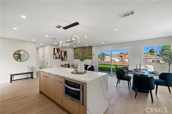 Sylmar (los Angeles), CA 91342,15086 Oro Grande Street