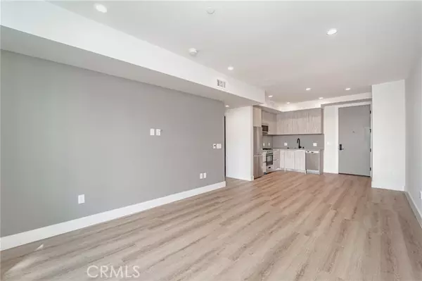 Los Angeles, CA 90026,2828 London Street #302