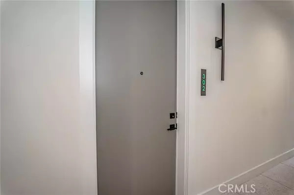 Los Angeles, CA 90026,2828 London Street #302