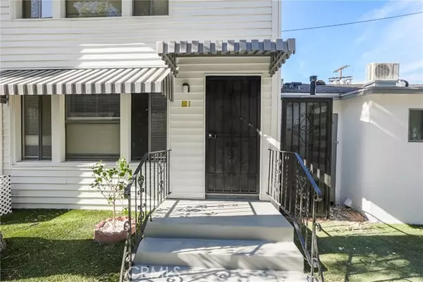 North Hollywood (los Angeles), CA 91601,5334 Cleon Avenue