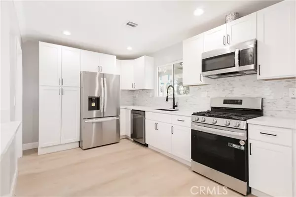 Granada Hills (los Angeles), CA 91344,10915 Whitaker Avenue