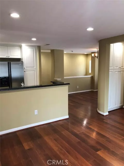 Saugus (santa Clarita), CA 91350,19554 Laroda Lane