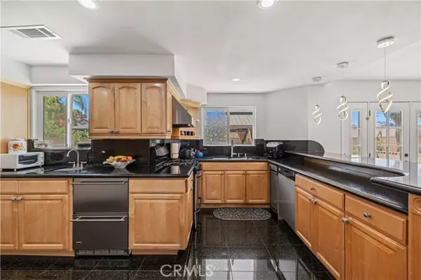 Chatsworth (los Angeles), CA 91311,21326 Romar Street