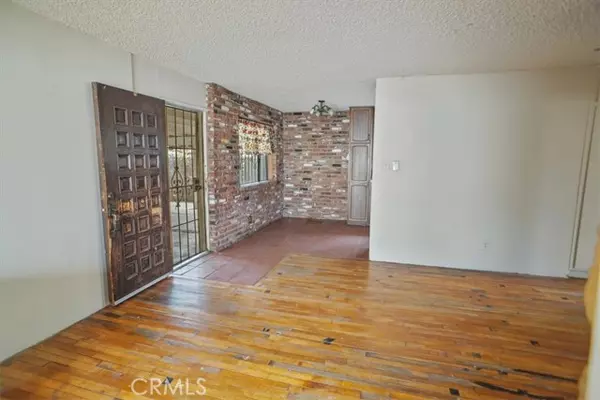 Pacoima (los Angeles), CA 91331,12985 Kagel Canyon Street