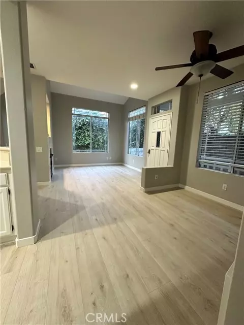 Valencia (santa Clarita), CA 91354,27109 Teton trail #91