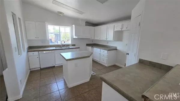 Bakersfield, CA 93306,6601 Eucalyptus Drive #351