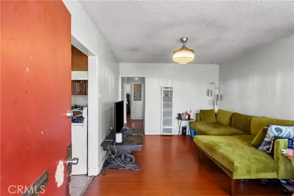 Compton, CA 90222,908 W 132nd Street