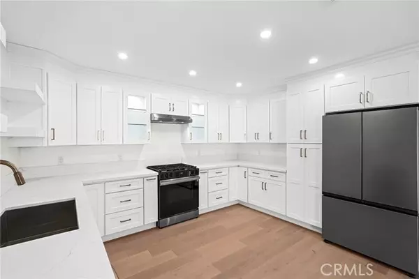 Arleta (los Angeles), CA 91331,9076 Lev Avenue