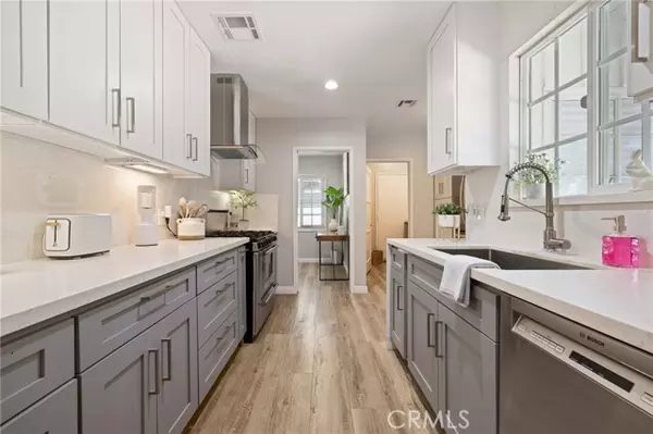 Van Nuys (los Angeles), CA 91406,7027 Shoshone Avenue