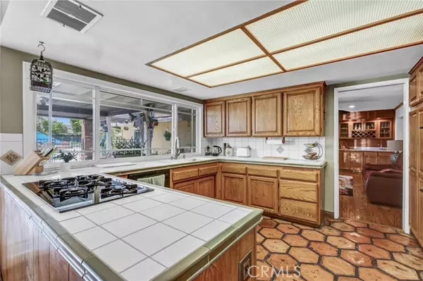 Chatsworth (los Angeles), CA 91311,10417 Laramie Avenue
