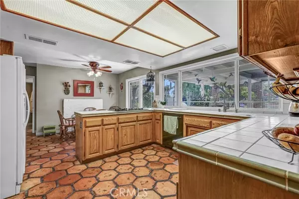 Chatsworth (los Angeles), CA 91311,10417 Laramie Avenue