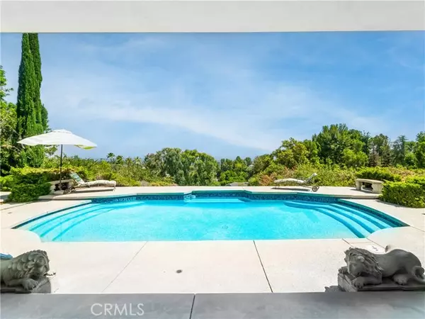 20193 Adele Drive, Woodland Hills (los Angeles), CA 91364