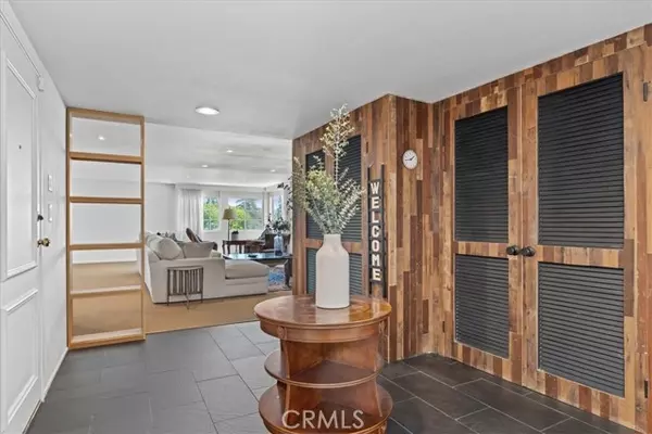 5050 Coldwater Canyon Ave #310, Sherman Oaks, CA 91423