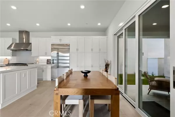 Valencia (santa Clarita), CA 91381,27246 Bush Mallow Court