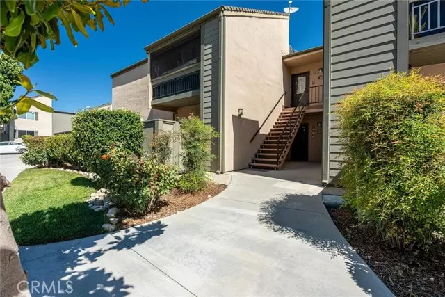 Valencia (santa Clarita), CA 91355,25718 Hogan Drive #C2