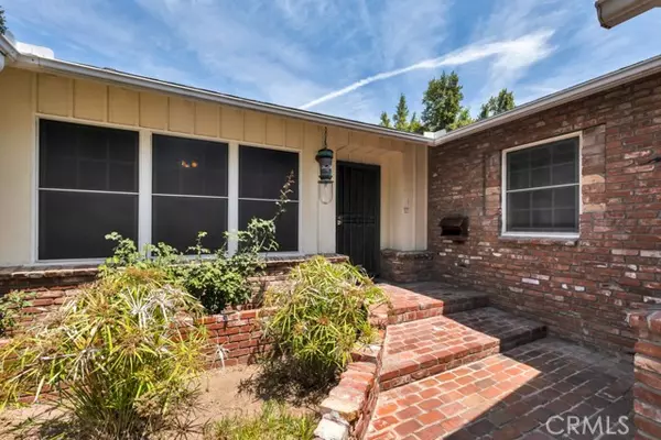 Granada Hills (los Angeles), CA 91344,17553 Tribune Street