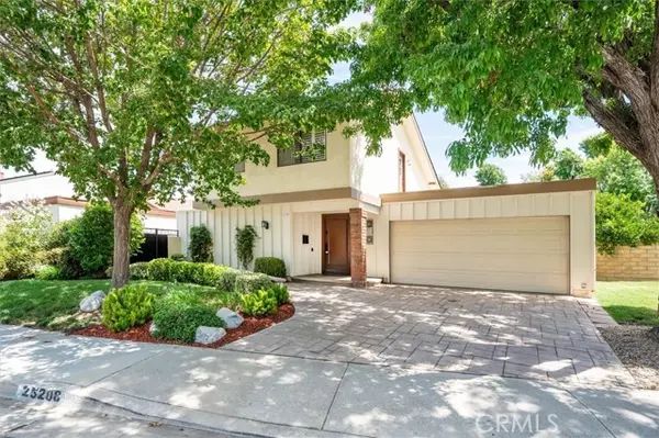 Valencia (santa Clarita), CA 91355,25208 Via Sistine