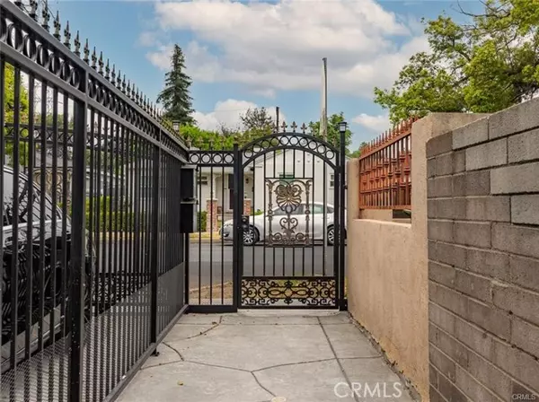 Tarzana (los Angeles), CA 91356,18841 Collins Street