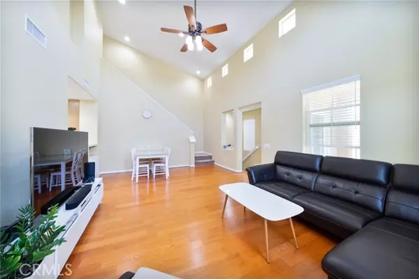 Valencia (santa Clarita), CA 91381,26972 Pebble Beach Drive
