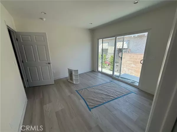 Sun Valley (los Angeles), CA 91352,11156 Wyandotte Street