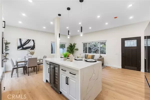 Los Angeles, CA 90046,8010 Padre Lane