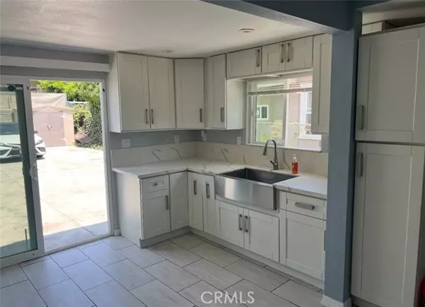Los Angeles, CA 90044,731 W 99th Street
