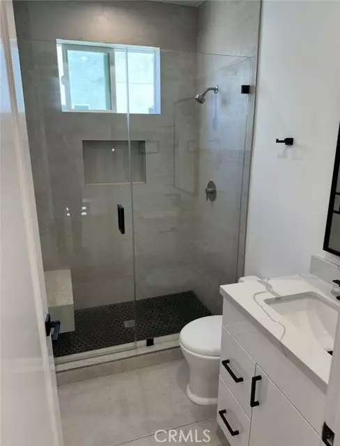 Van Nuys (los Angeles), CA 91401,14247 Sylvan Street