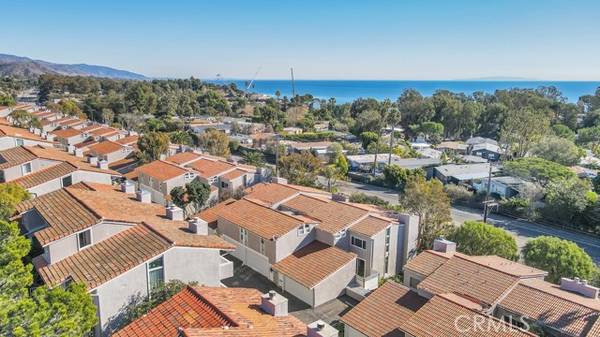 28384 Rey De Copas Lane, Malibu, CA 90265