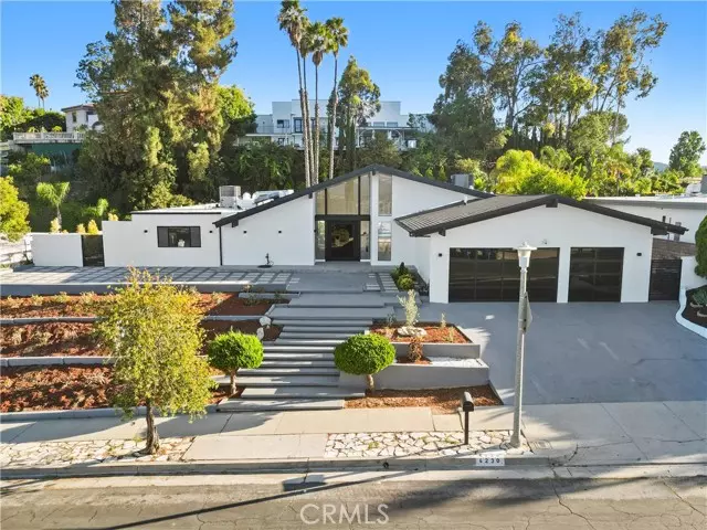 Encino (los Angeles), CA 91316,4230 Alonzo Avenue