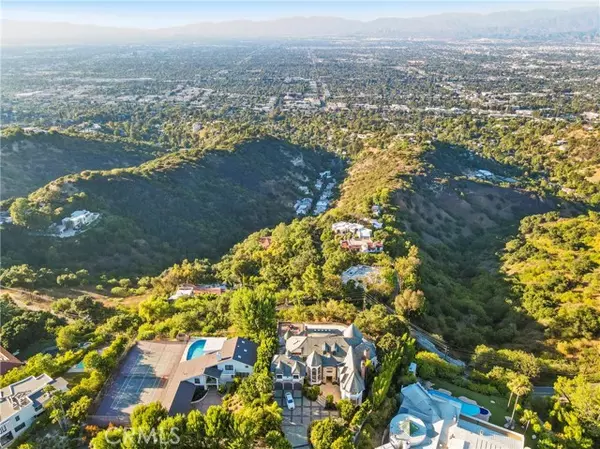 Beverly Hills, CA 90210,13320 Mulholland Drive
