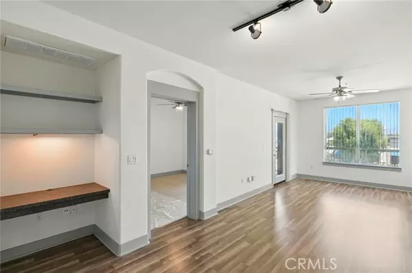 Valencia (santa Clarita), CA 91355,24585 Town Center Drive #4306