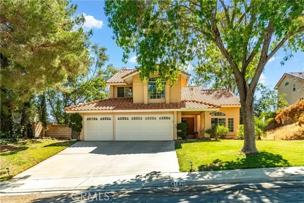 41820 Elk Run Lane, Lancaster, CA 93536