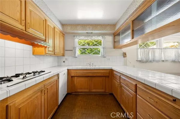 Northridge (los Angeles), CA 91324,18638 Calahan Street