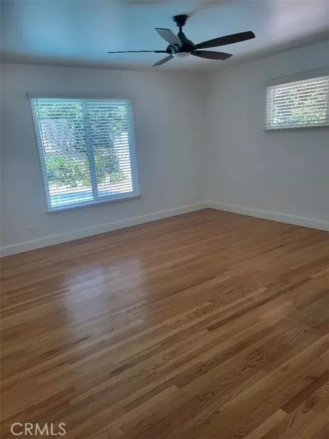Encino (los Angeles), CA 91436,16101 Dickens Street