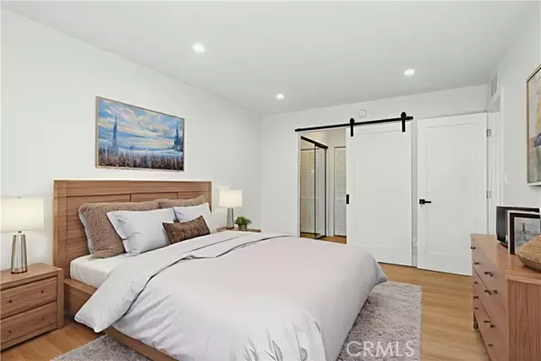 Canoga Park (los Angeles), CA 91304,8601 International Avenue #233