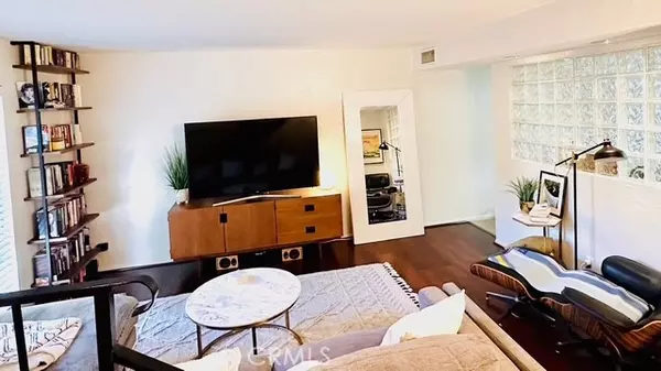 Agoura Hills, CA 91301,27511 Endeavor Street