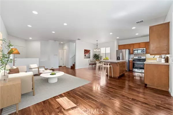 North Hills (los Angeles), CA 91343,15053 Northwind Lane