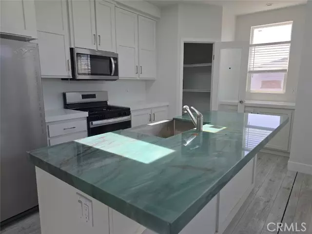 432 S Harbor Boulevard #101, Santa Ana, CA 92704