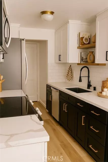 Sherman Oaks, CA 91423,4487 Colbath Avenue #101