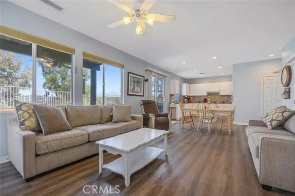 Valencia (santa Clarita), CA 91354,27950 Periwinkle Lane