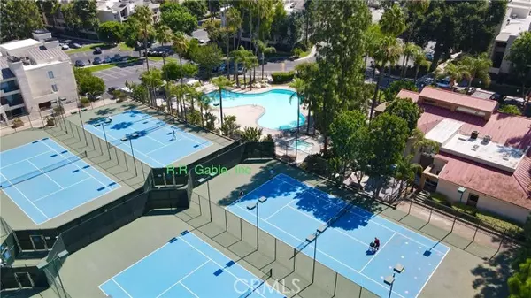 Woodland Hills (los Angeles), CA 91367,5530 Owensmouth Avenue #127