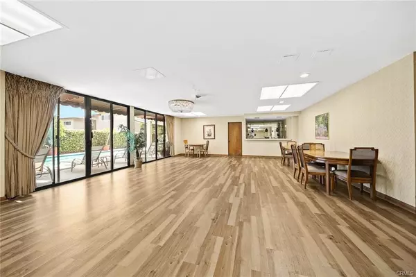 Sherman Oaks, CA 91423,4454 Ventura Canyon Avenue #304